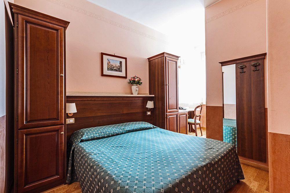 Palazzo Venere Hotel Rome Luaran gambar