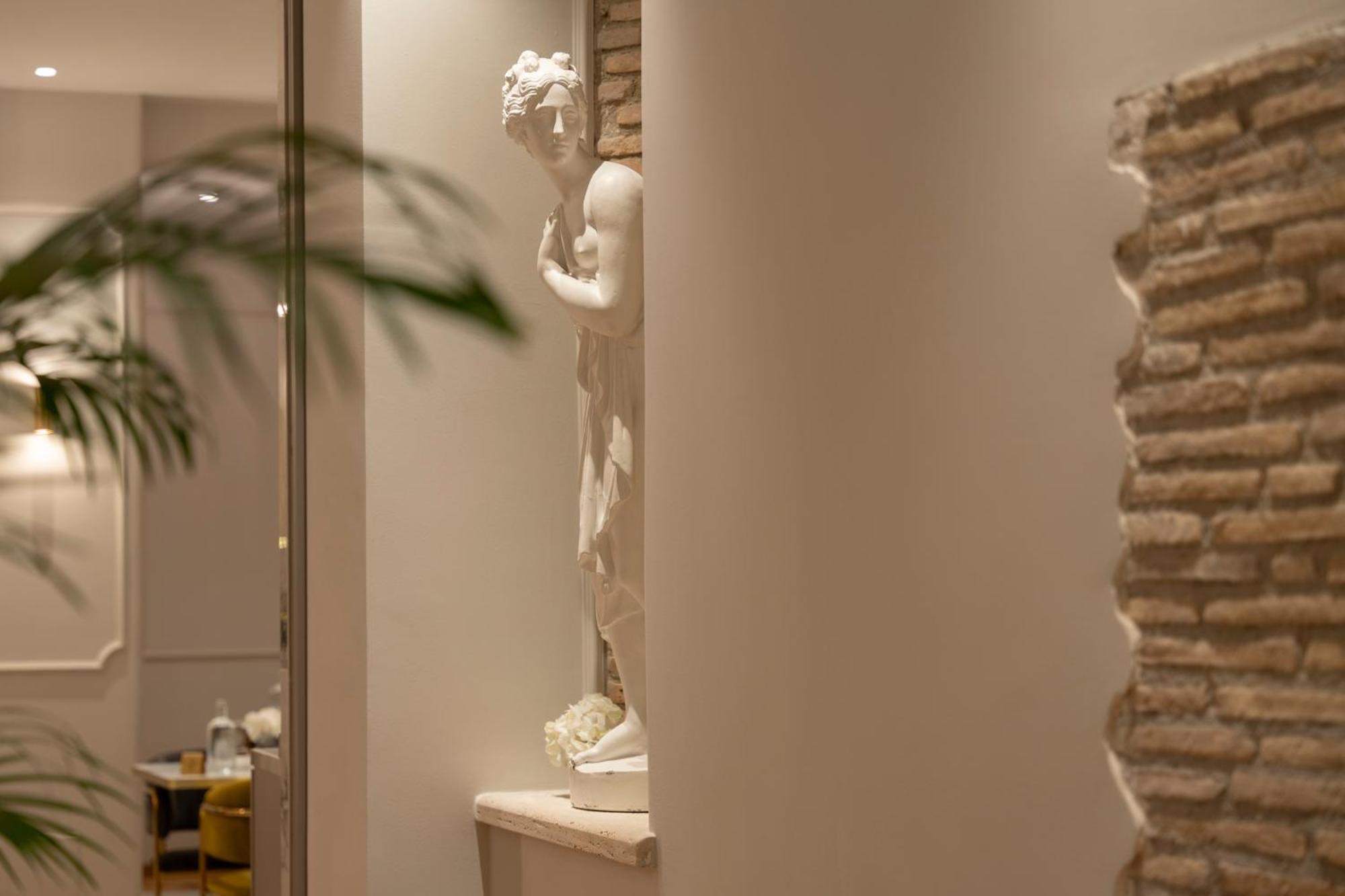 Palazzo Venere Hotel Rome Luaran gambar
