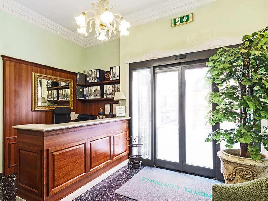 Palazzo Venere Hotel Rome Luaran gambar